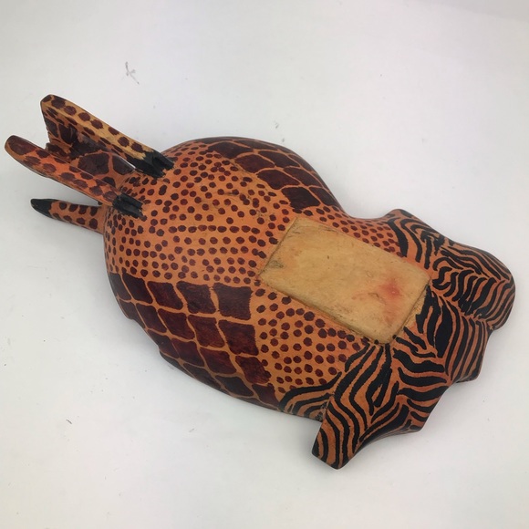 Hand Carved Wooden Giraffe Drinking Bowl - Picture 7 of 9